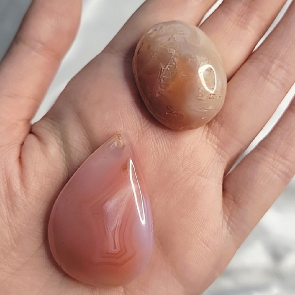 2 pieces Pink Red Agate Stone Pendants
